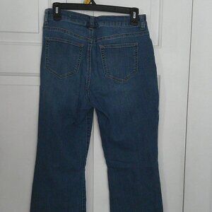 W62 Classic Dressbarn Size 4 Bootcut Jeans